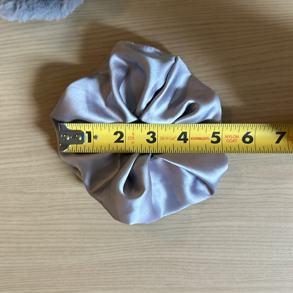 Express Scrunchie Set - Picture 7 of 8